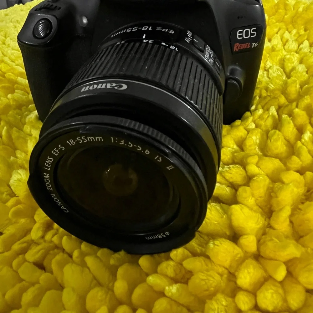 Canon EOS Rebel T6 Digital